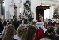 Aussendung der Sternsinger im Hohen Dom zu Fulda (Foto: Karl-Franz Thiede)